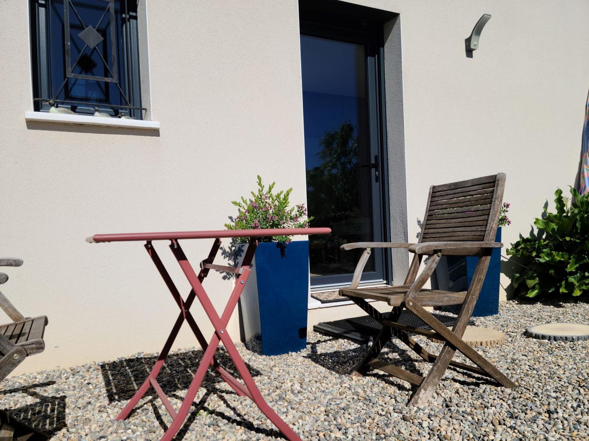 Les Papillons D'Uzes Saint-Laurent-la-Vernède Exterior foto